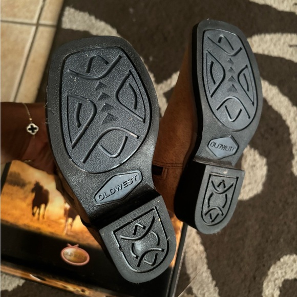 Toddler Authentic Cowboy brown boots( LIKE NEW) not accepting low offers. - Picture 3 of 3